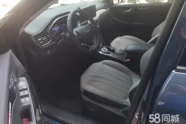 Ford Escape 2024 imagen de coche #10