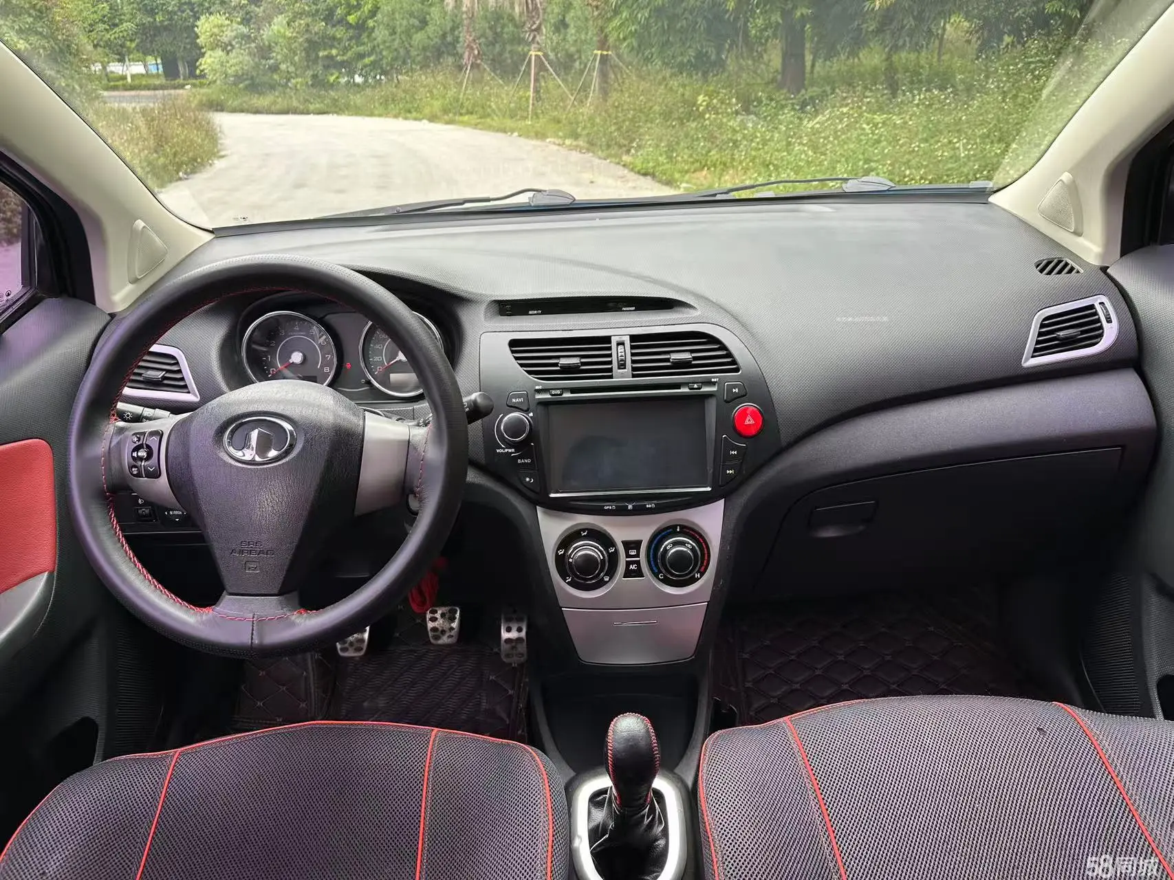 Great Wall C20R 2012 car image #10