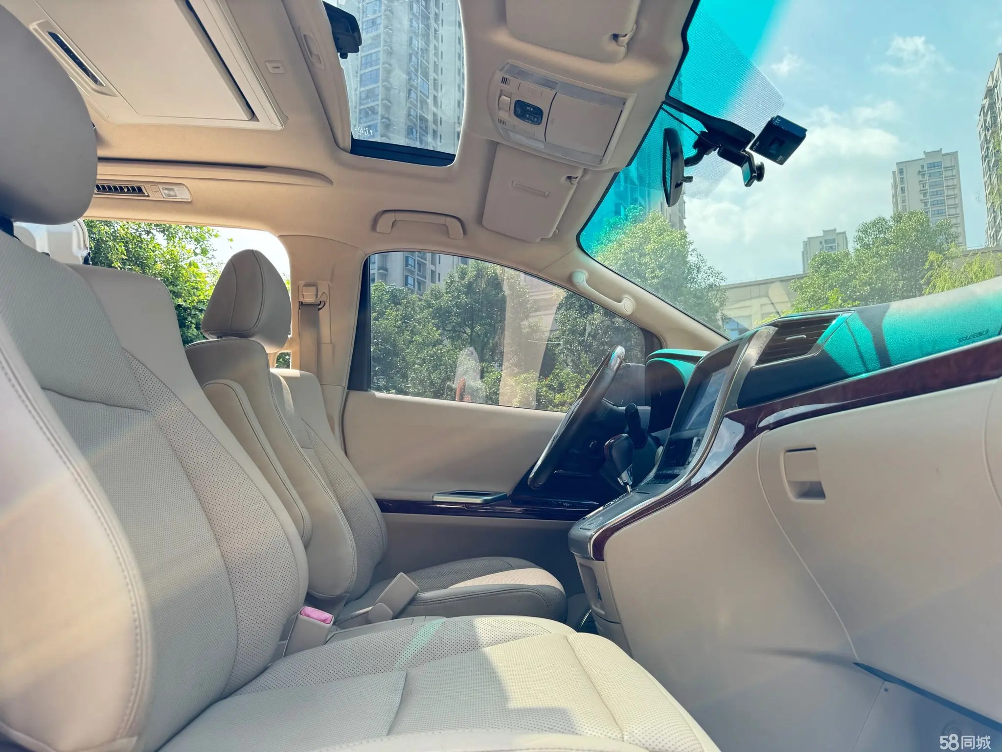 丰田 埃尔法 2011 汽车图片 #10