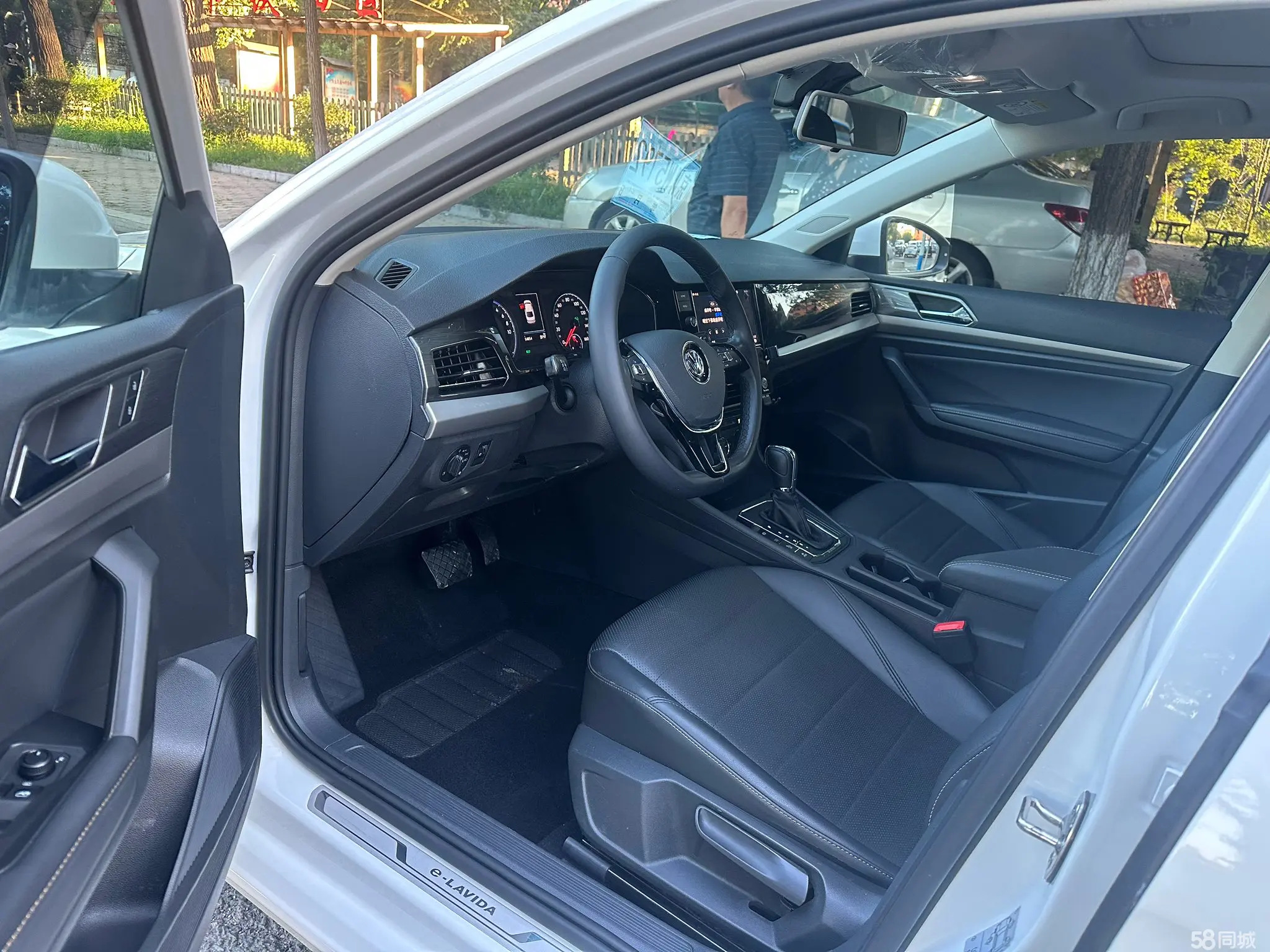 Volkswagen Lavida Pure Electric 2020 #10 Volkswagen Lavida Pure Electric 2020 car image #10