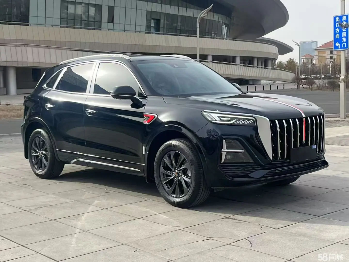 HongQi HS5 2025 #10 HongQi HS5 2025 car image #10