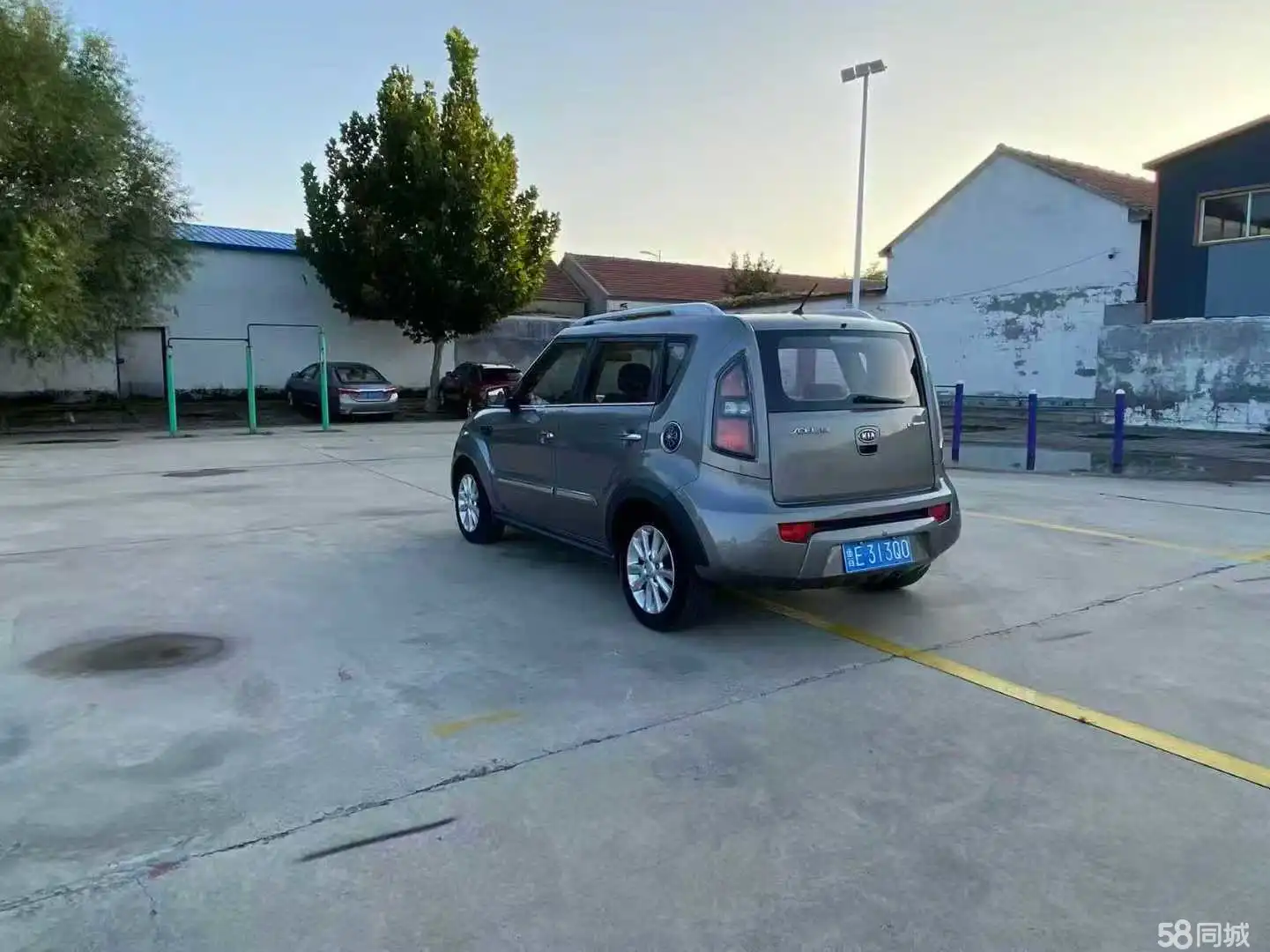 起亚 秀尔 2012 汽车图片 #10