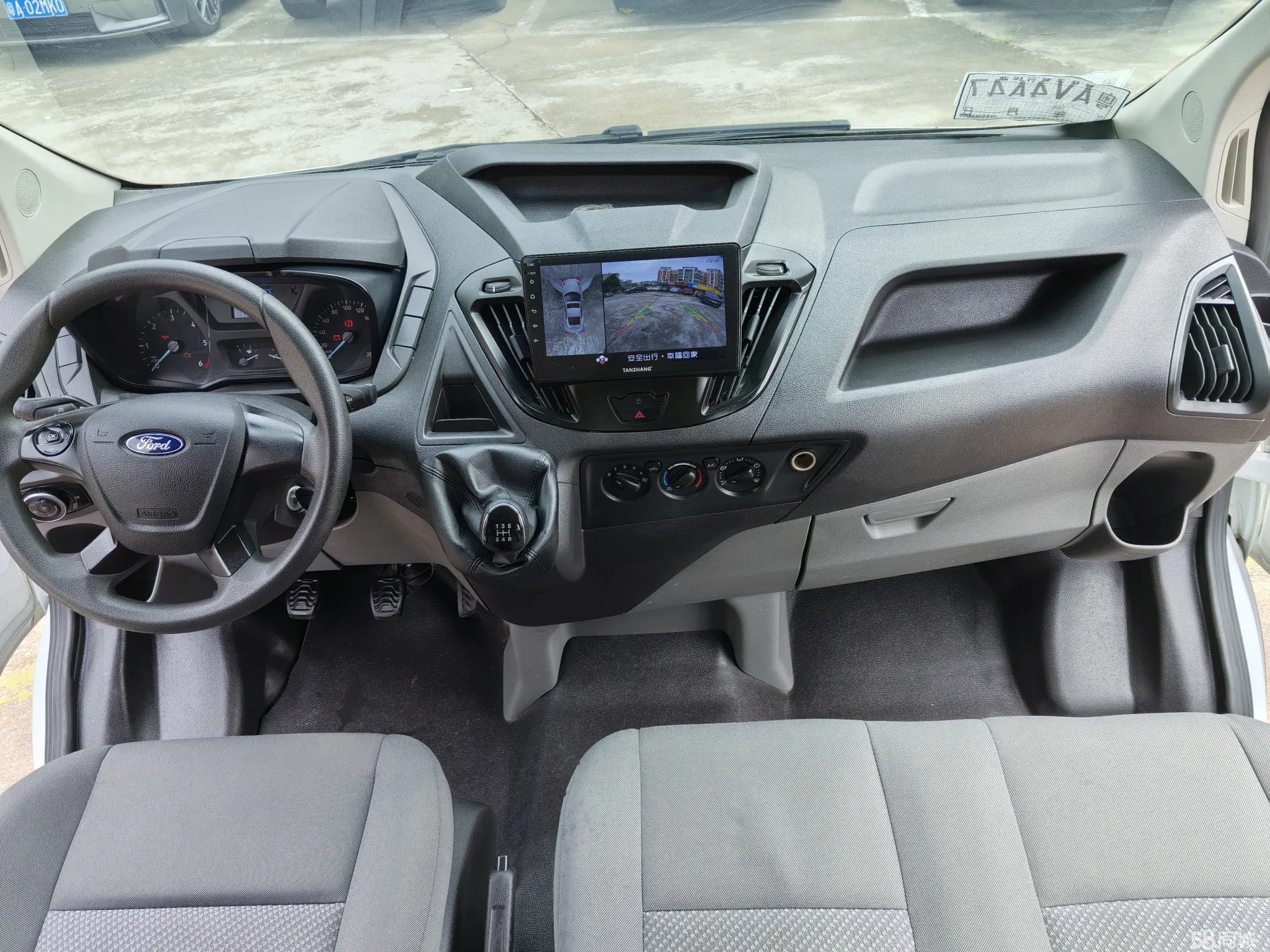 Ford Transit 2020 car image #10