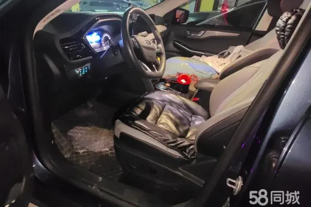 Ford Escape 2022 immagine di auto #10