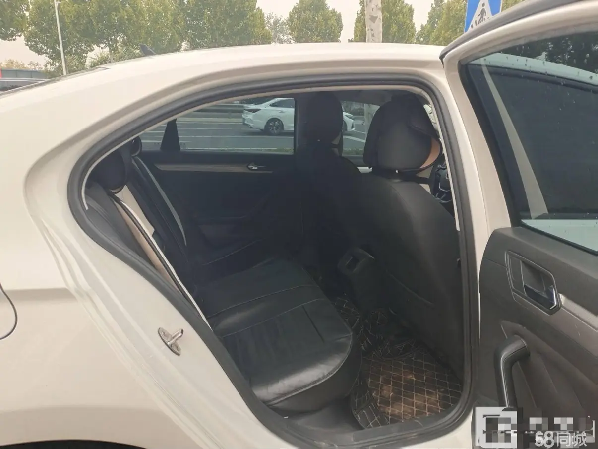 Volkswagen Lamando 2016 immagine di auto #10