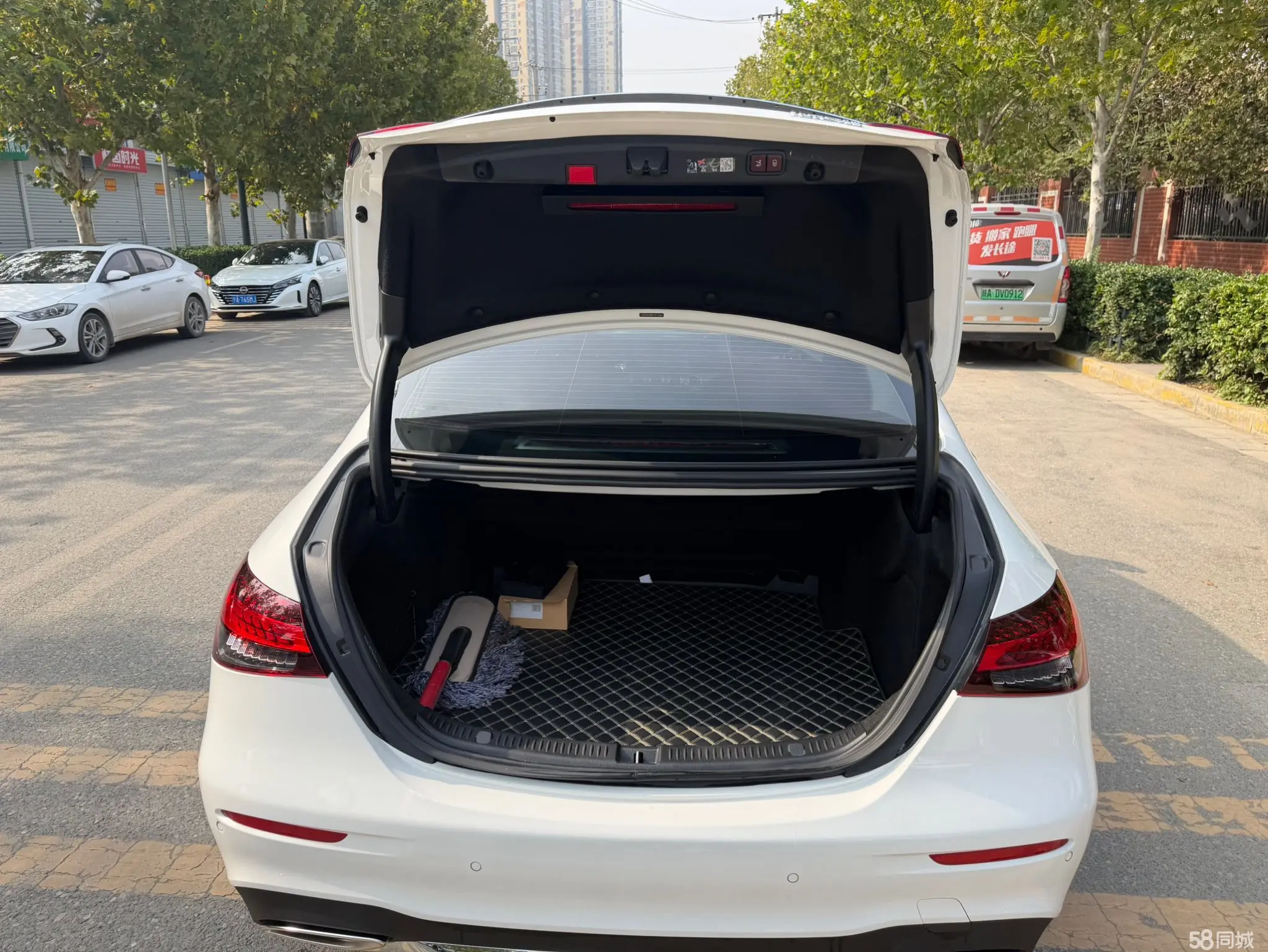 Mercedes-Benz E Class 2023 car image #10