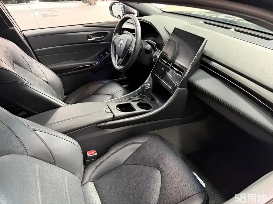 Toyota Avalon 2022 car image #10