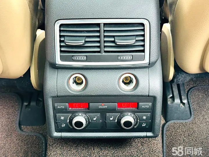 Audi Q7 2012 car image #10