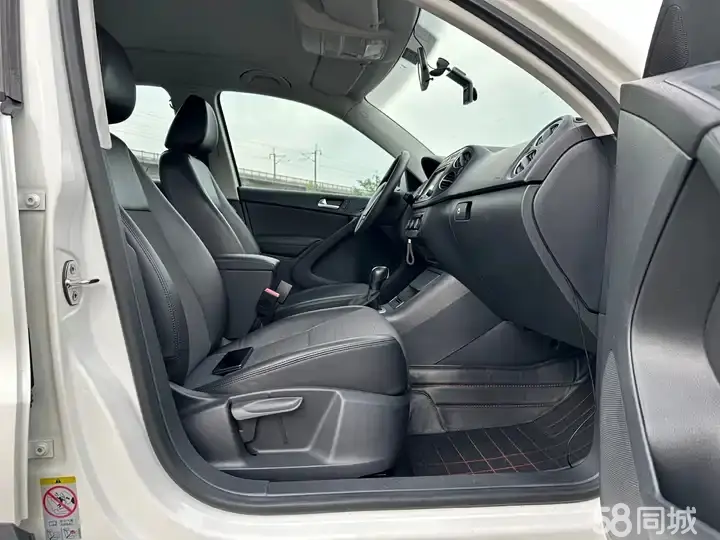 Volkswagen Tiguan 2013 car image #10