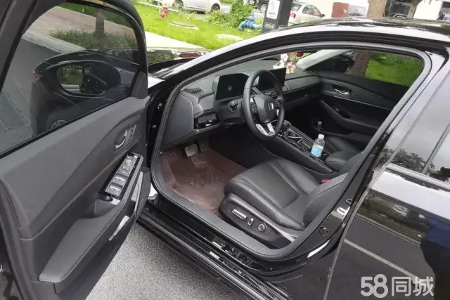 BYD F3R 2024 car image #10