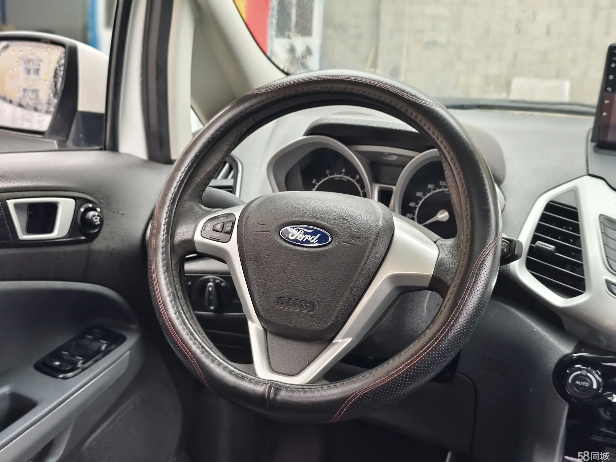Ford EcoSport 2016 изображение автомобиля #10