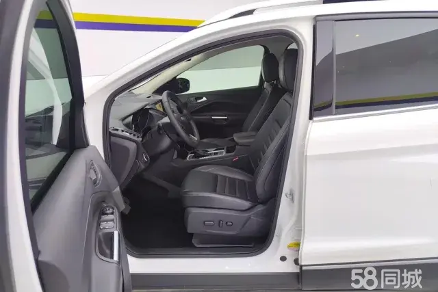 Ford Kuga 2017 car image #10