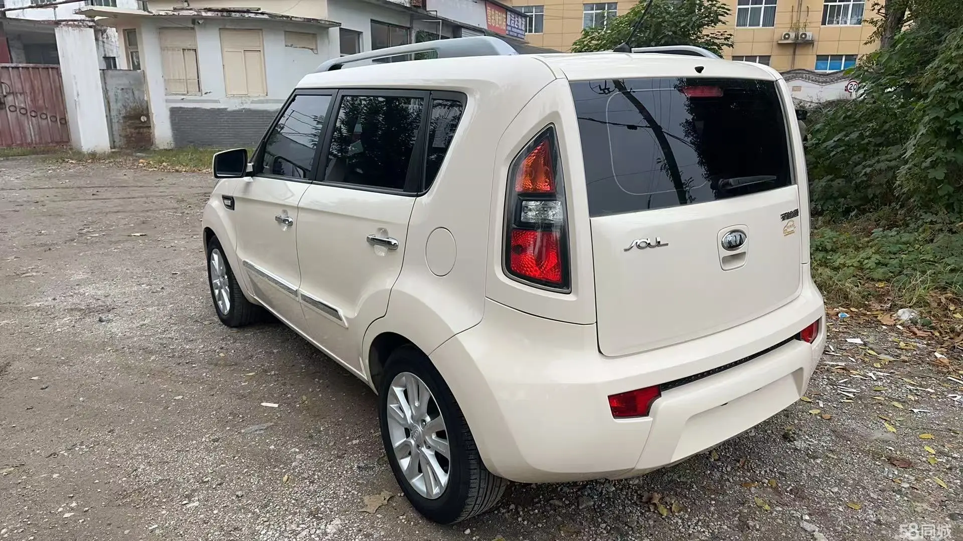 起亚 秀尔 2015 汽车图片 #10