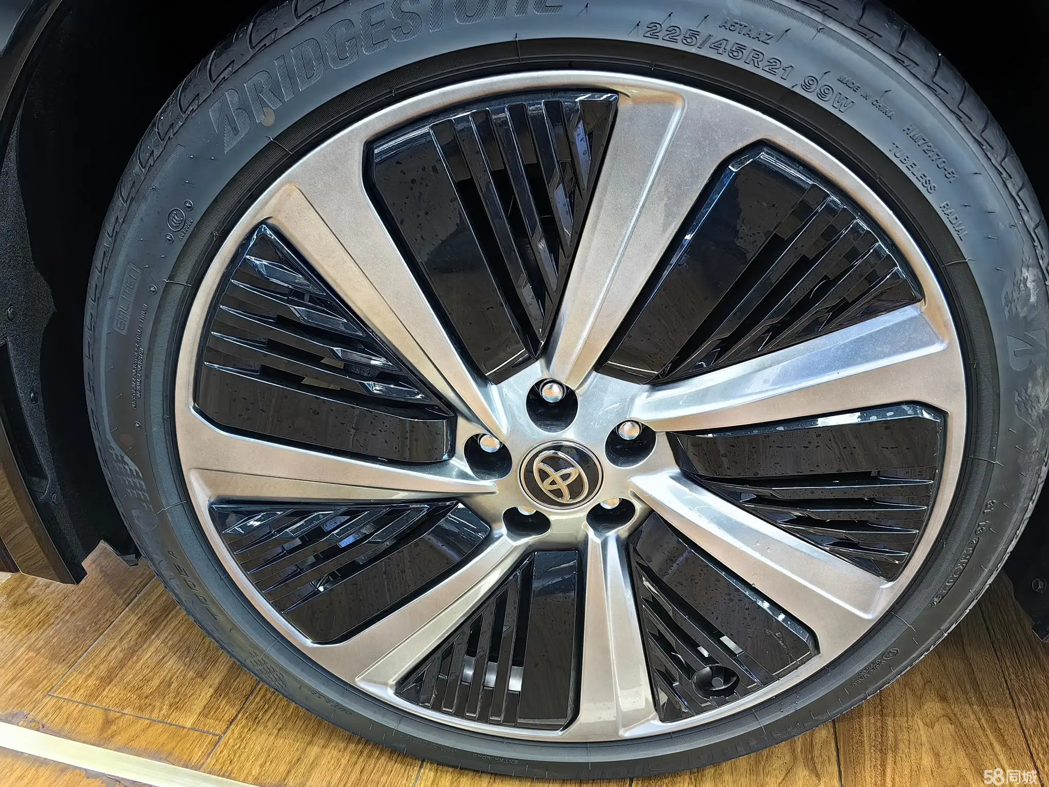 Toyota Highlander (Imported) 2025 car image #10