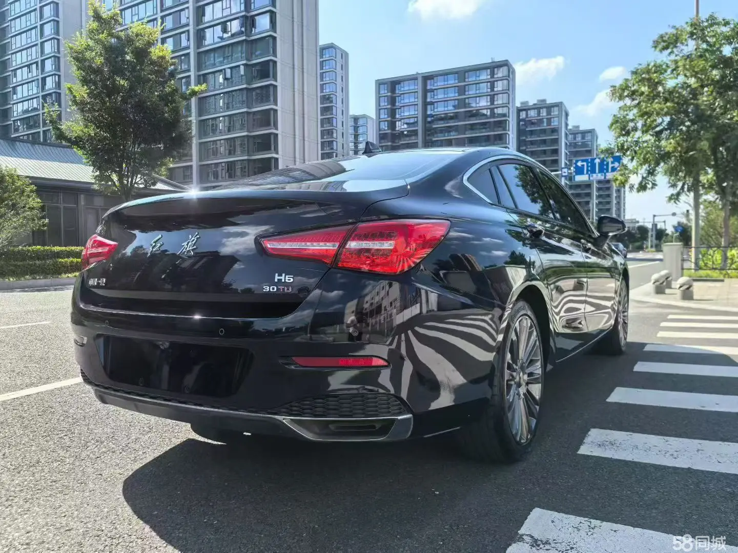 HongQi H5 2019 car image #10