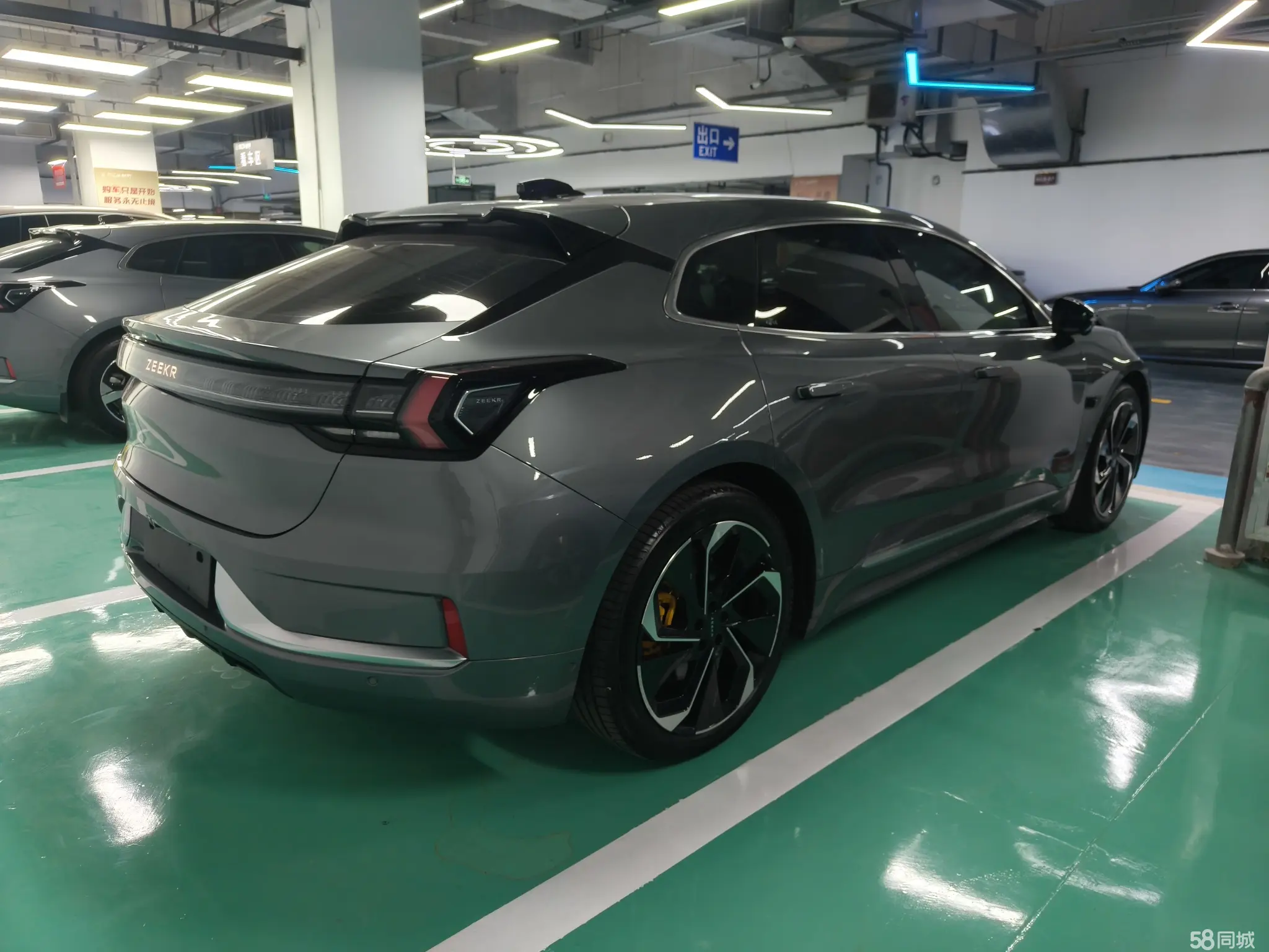 极氪 极氪001 2022 汽车图片 #10