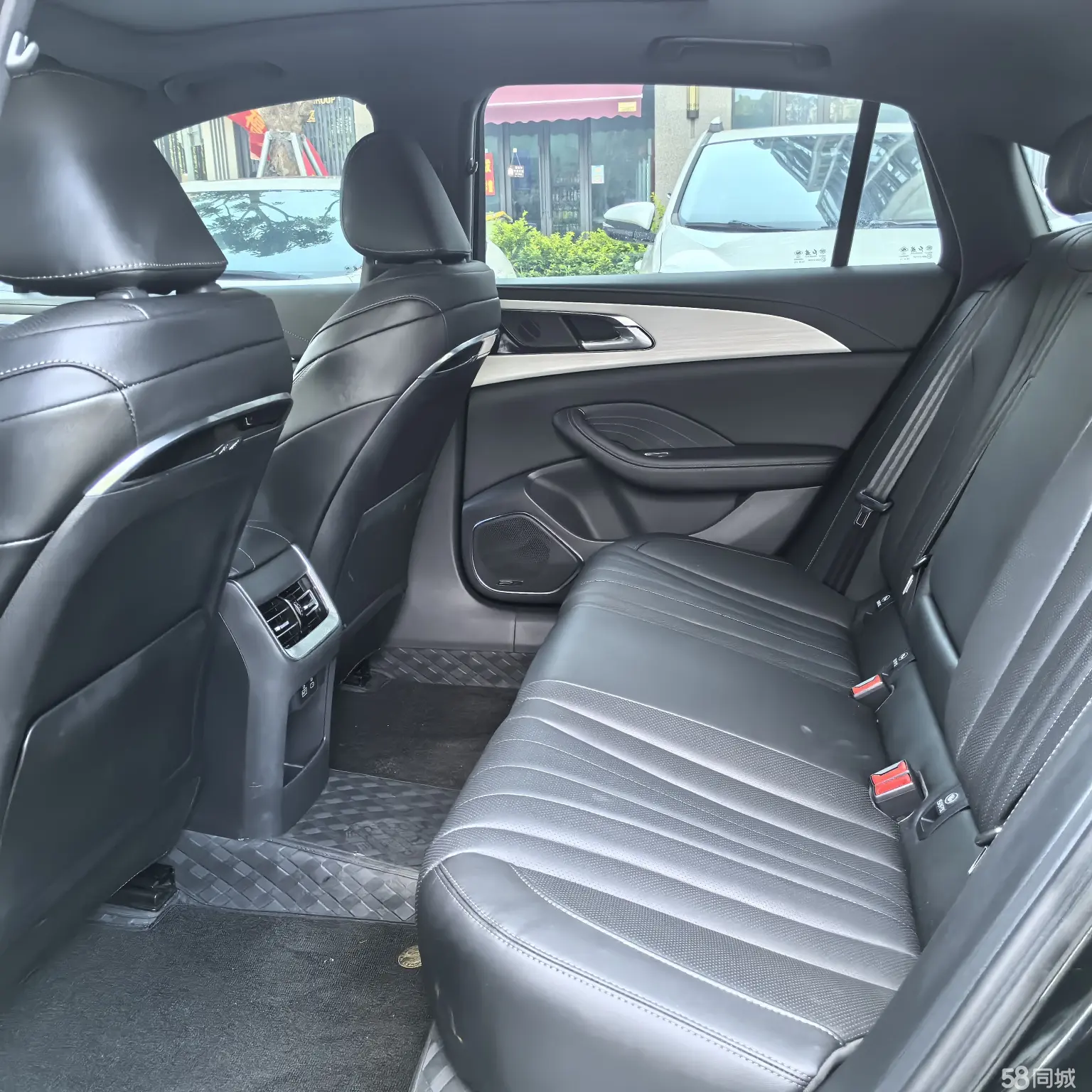 HongQi H5 2024 car image #10