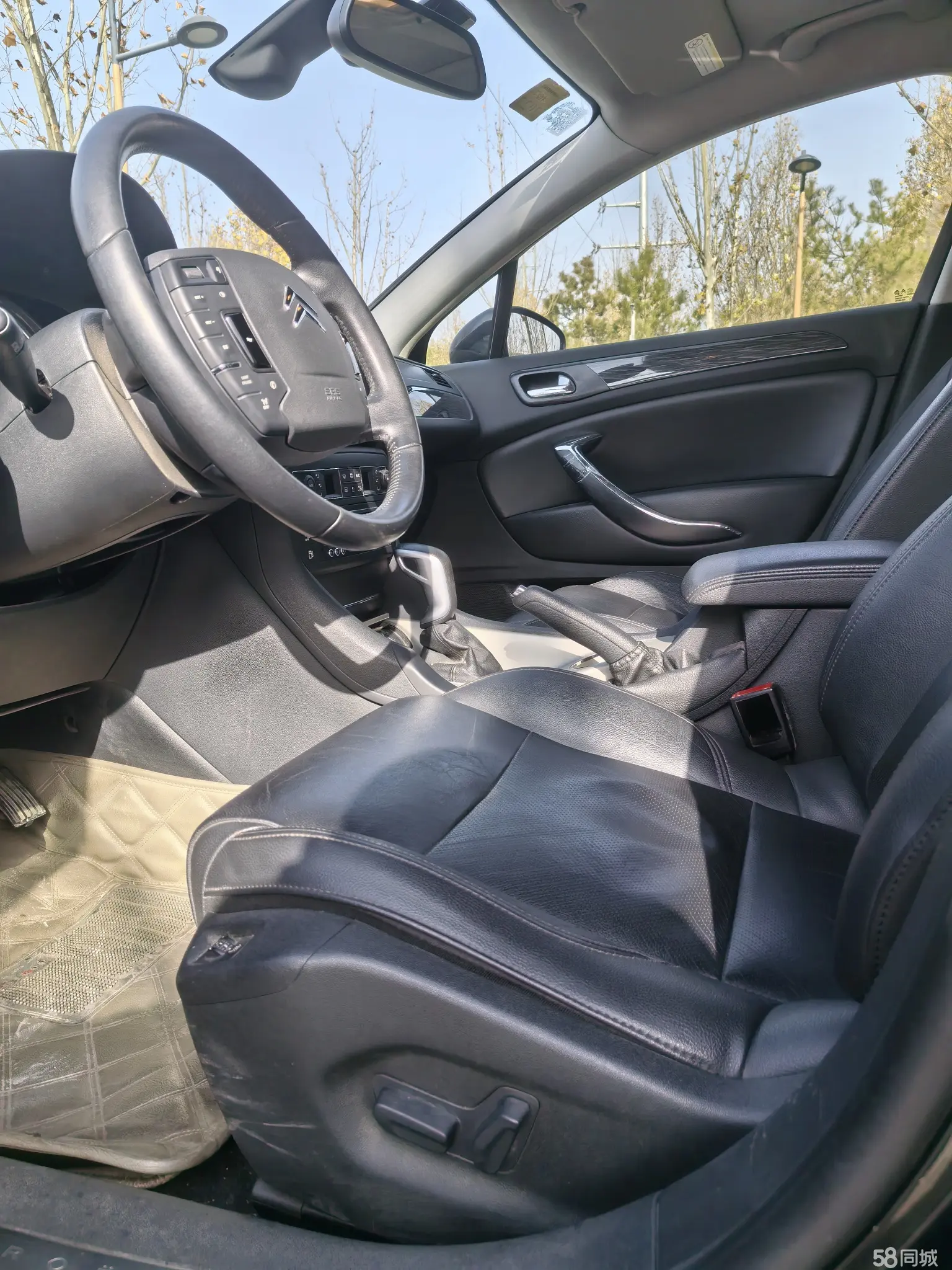 Citroen C5 2012 car image #10