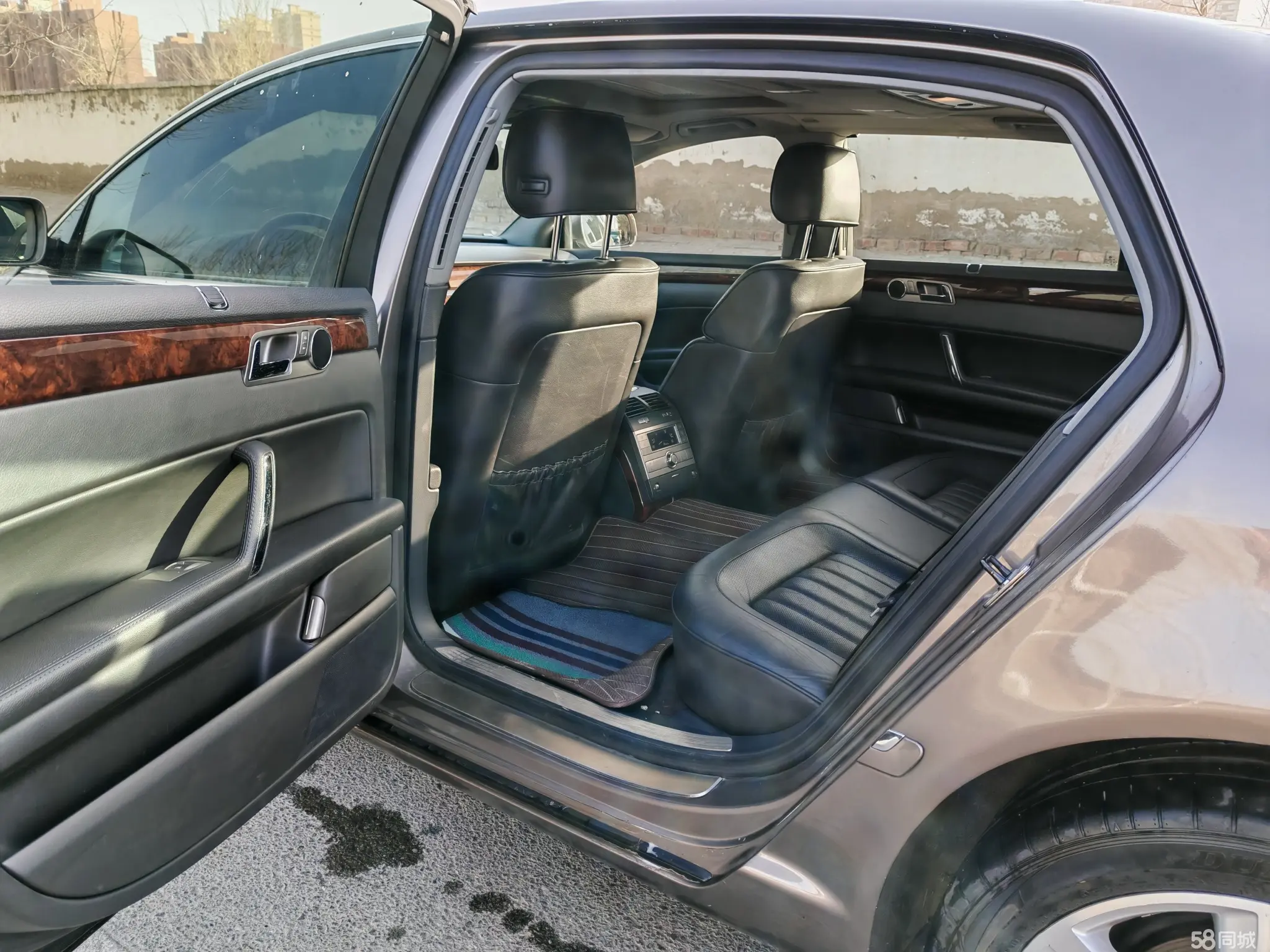 Volkswagen Pheaton 2011 immagine di auto #10