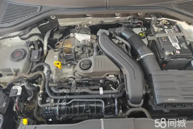 Volkswagen T-Roc 2023 car image #10