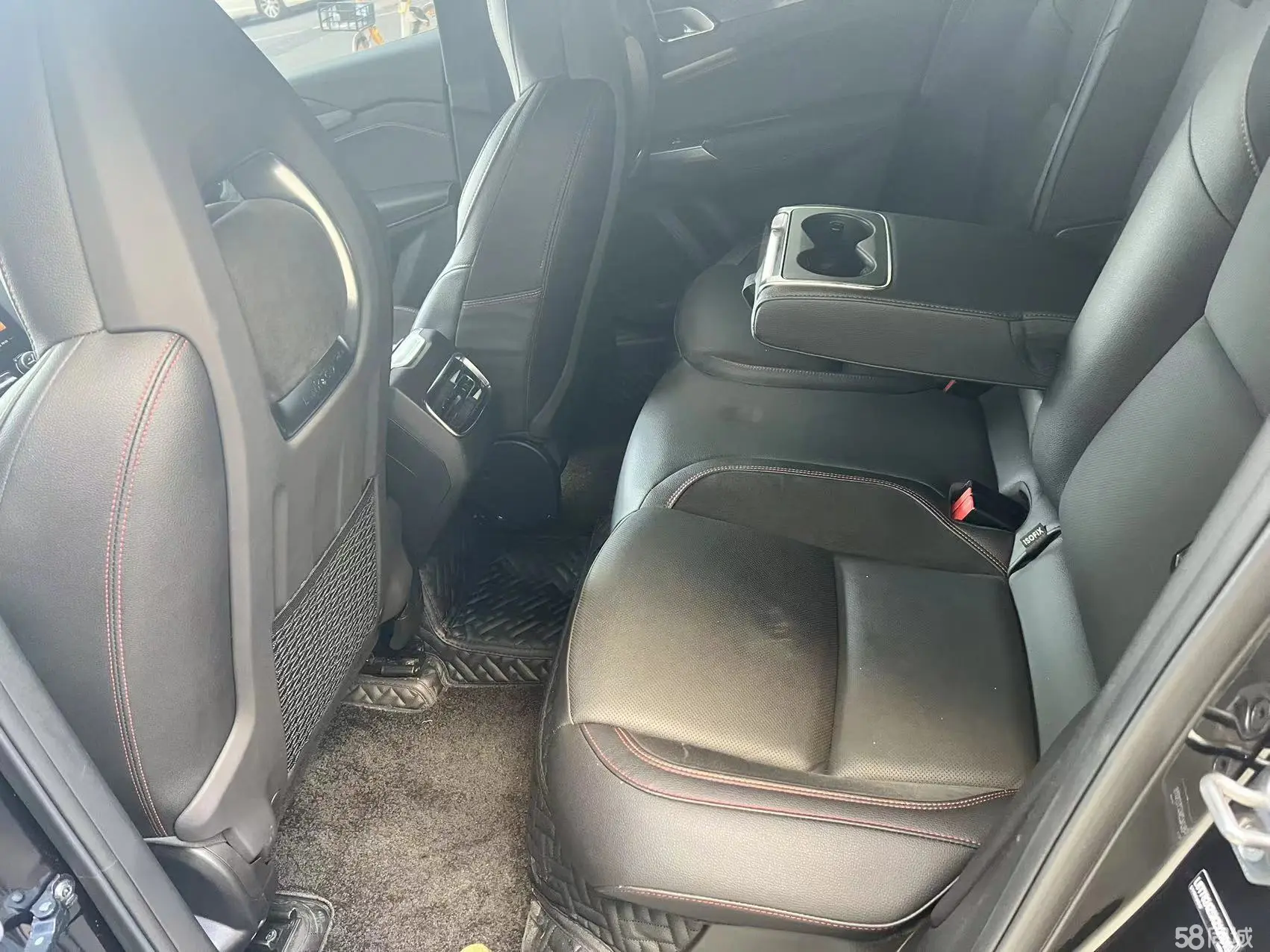 Lynk & Co 03 2019 car image #10