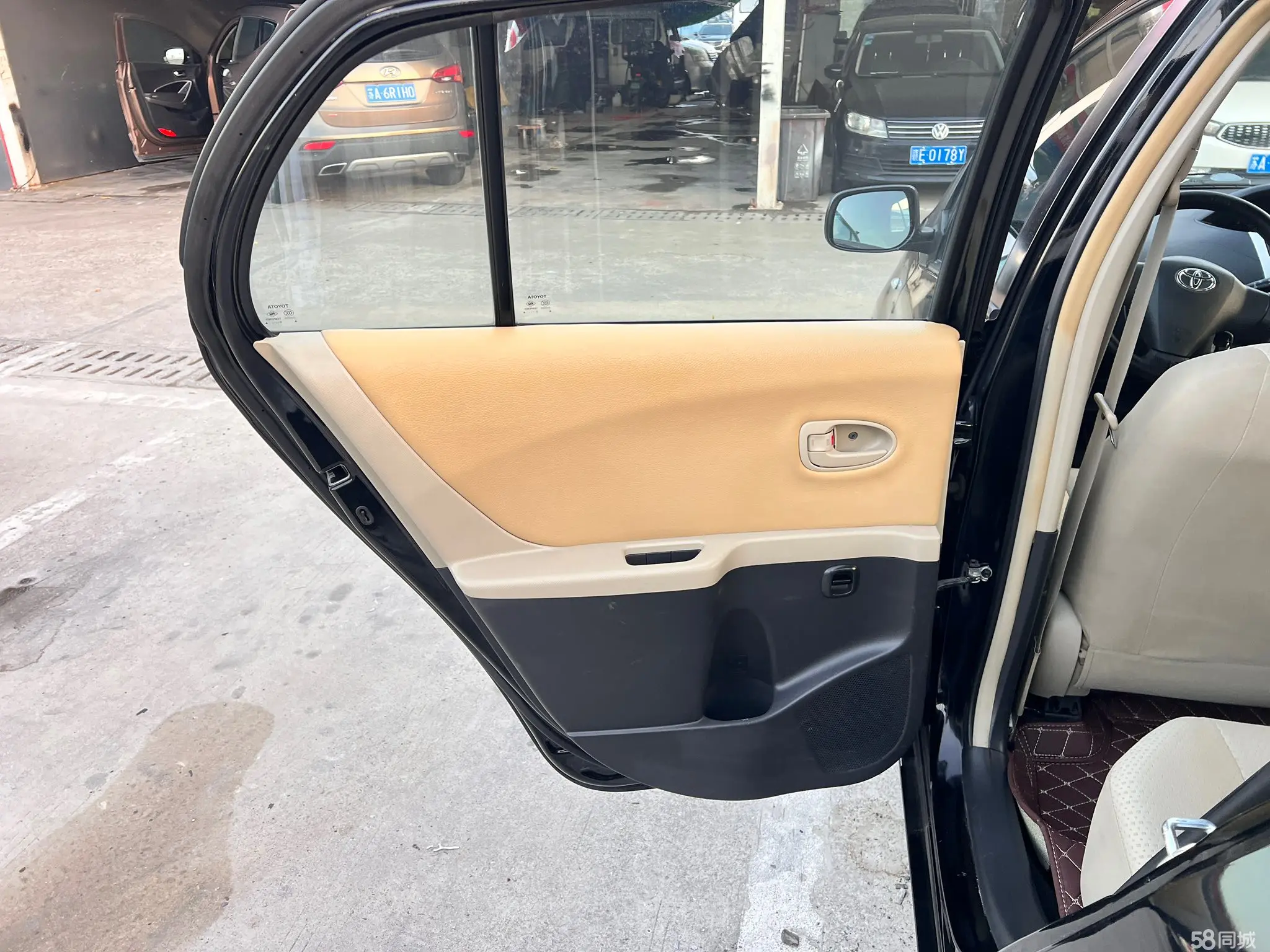 Toyota Yaris 2010 imagem de carro #10