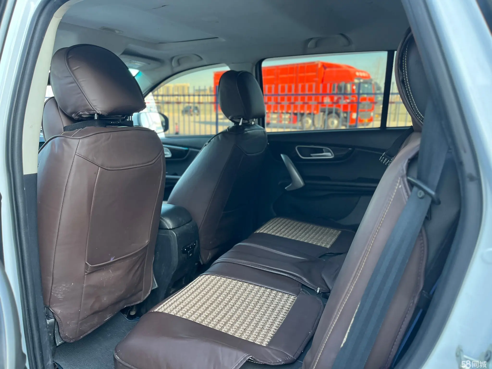 SWM斯威汽车 SWM斯威X7 2018 汽车图片 #10