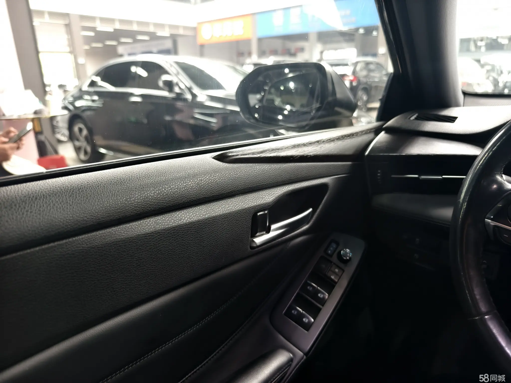 Toyota Avalon 2020 car image #10