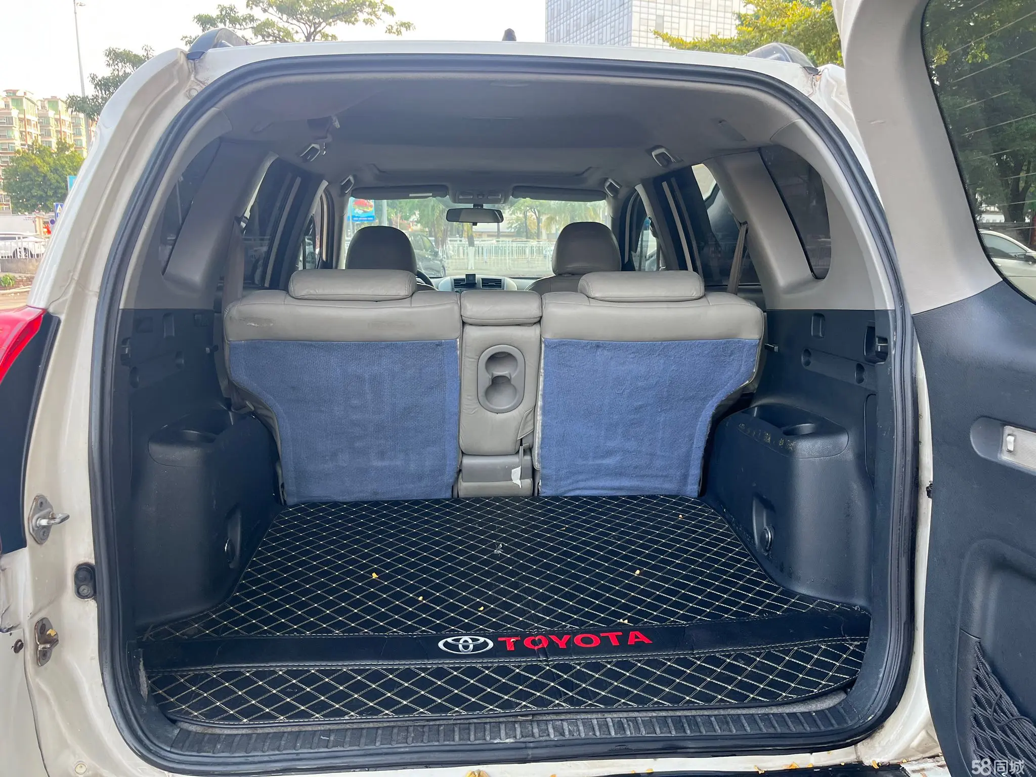 Toyota RAV4 2009 car image #10