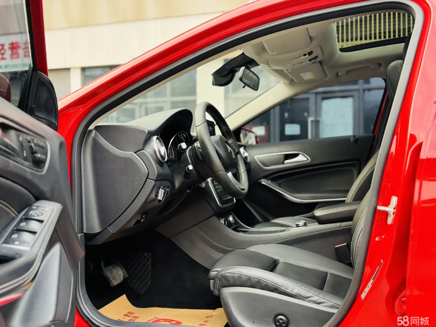 Mercedes-Benz GLA Class 2017 immagine di auto #10