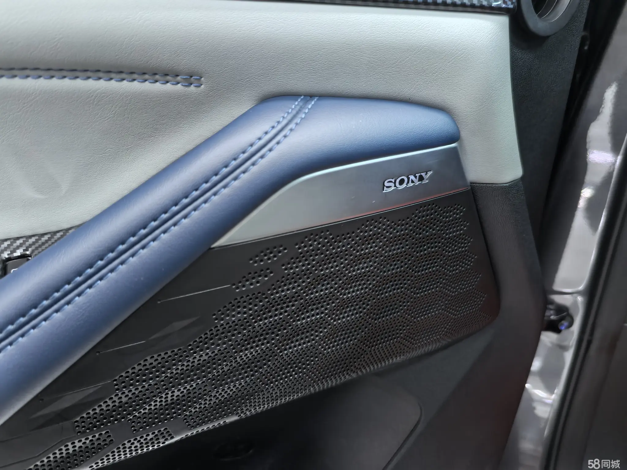 Changan UNI-K iDD 2022 car image #10