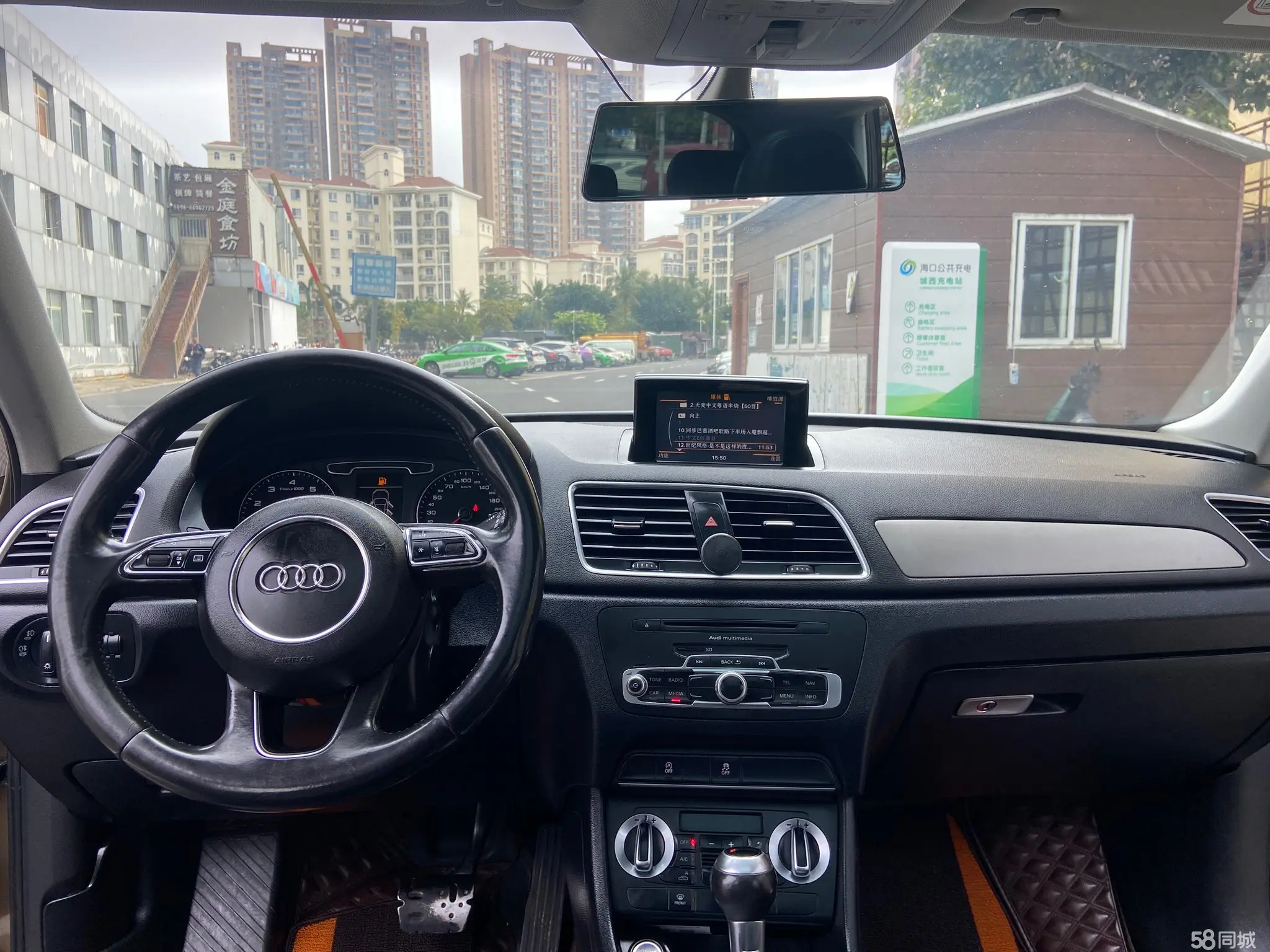 Audi Q3 2014 car image #10