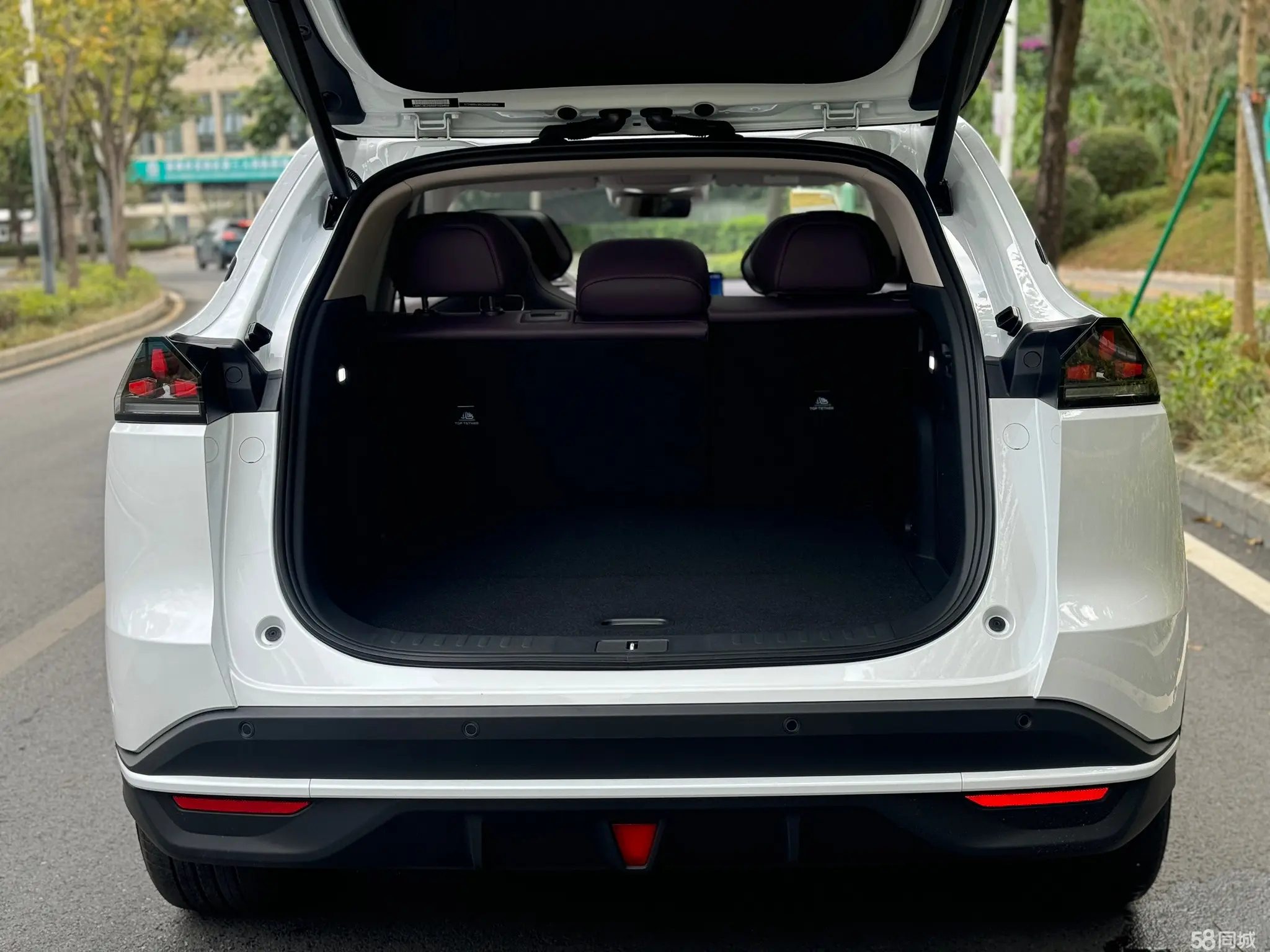 Deepal S07 2025 car image #10