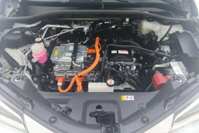 Toyota C-HR EV 2021 car image #10