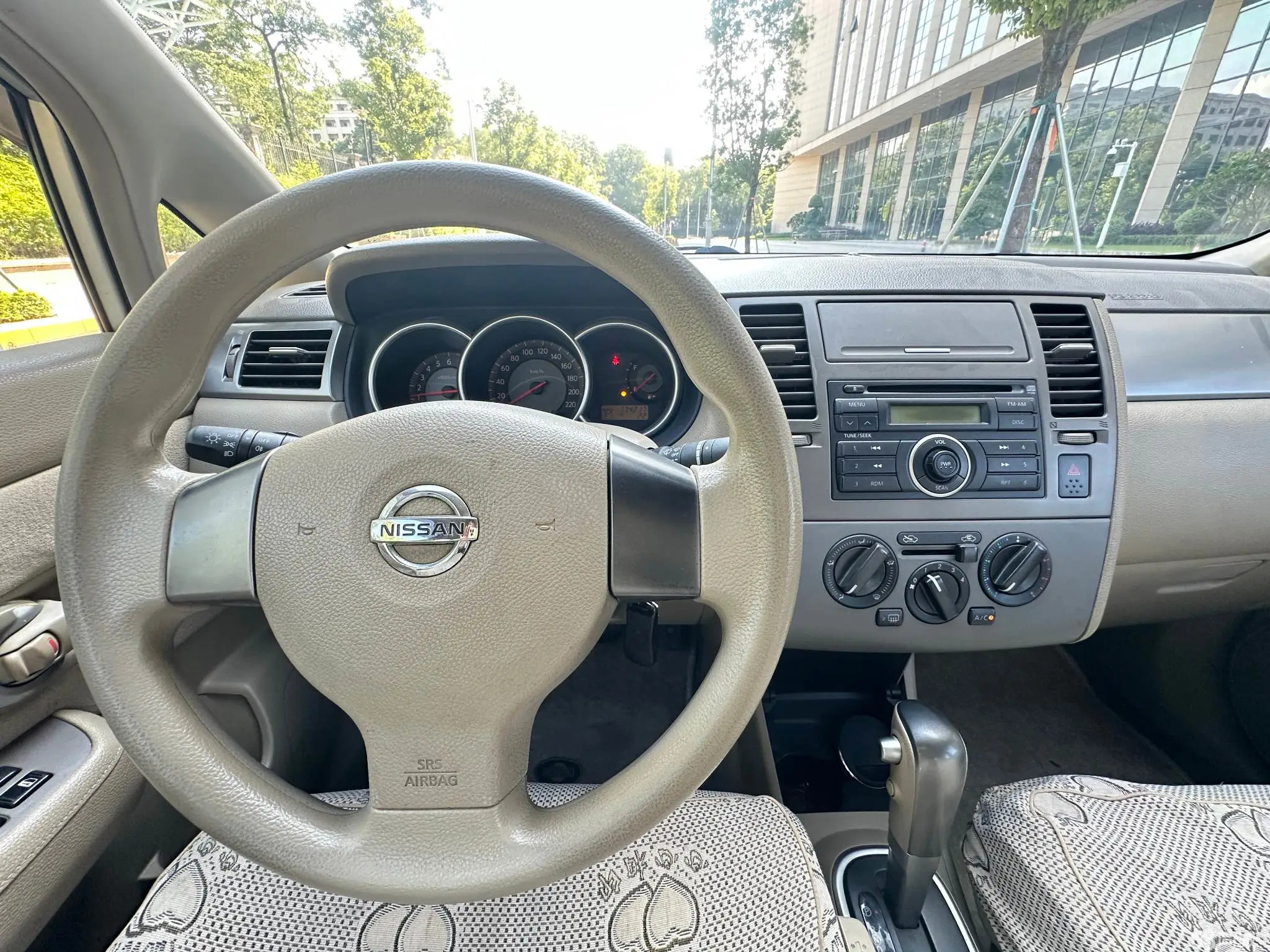 日产 颐达 2005 汽车图片 #10