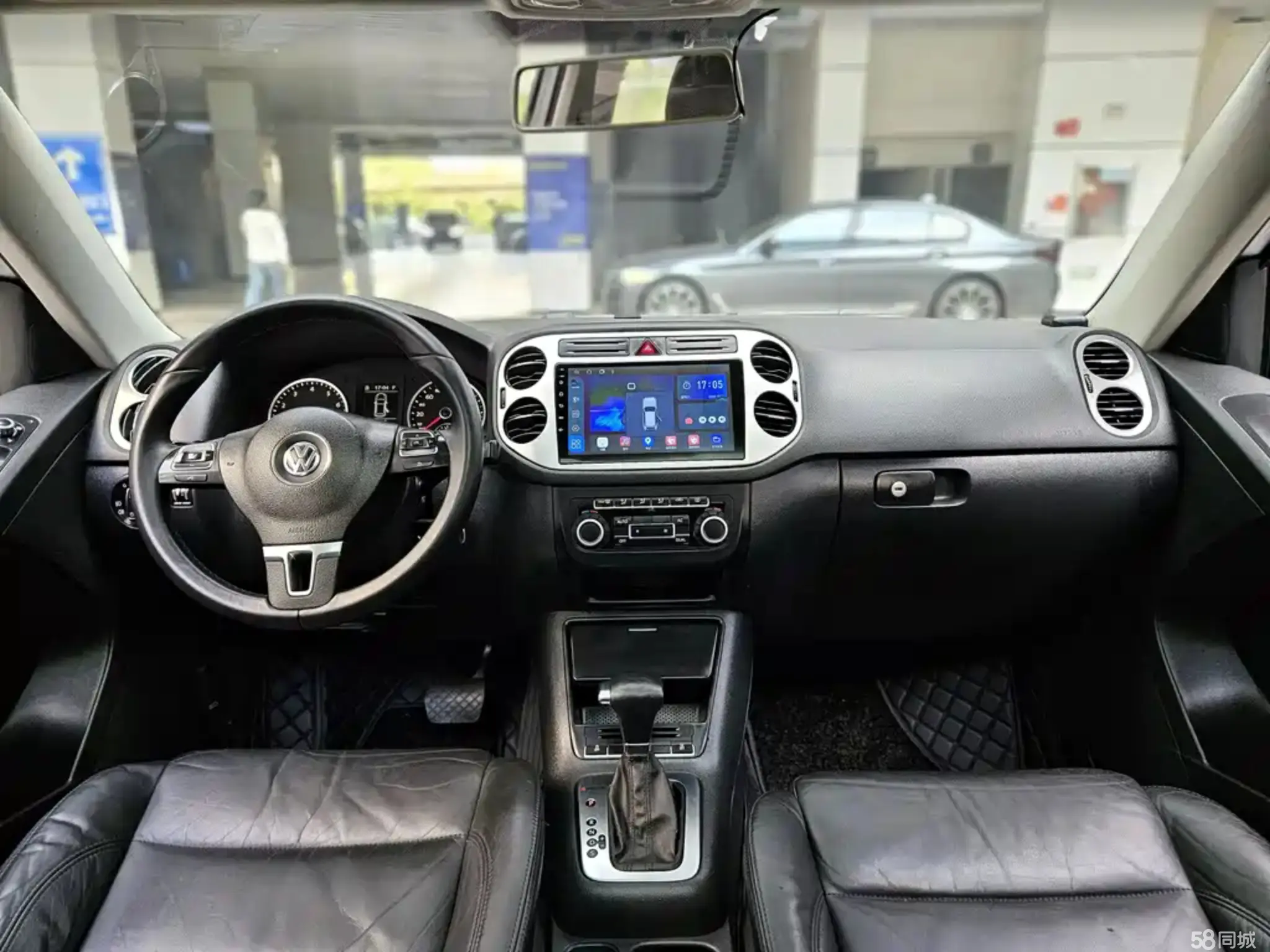 Volkswagen Tiguan 2011 #10 Volkswagen Tiguan 2011 car image #10