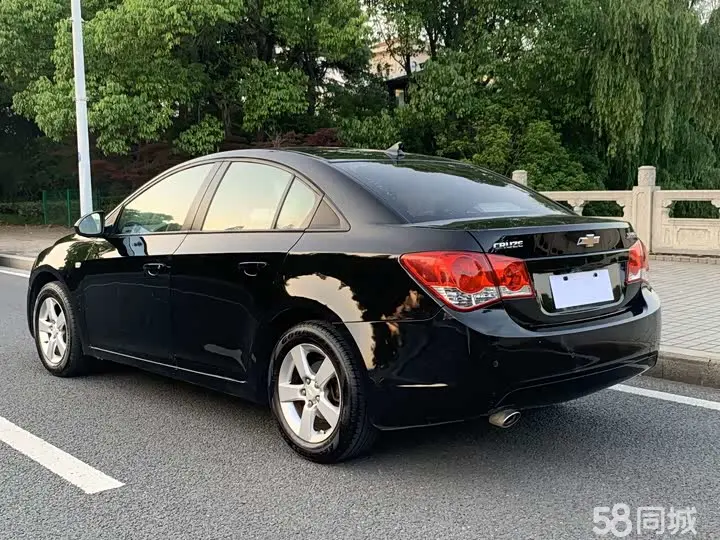 Chevrolet Cruze 2013 immagine di auto #10