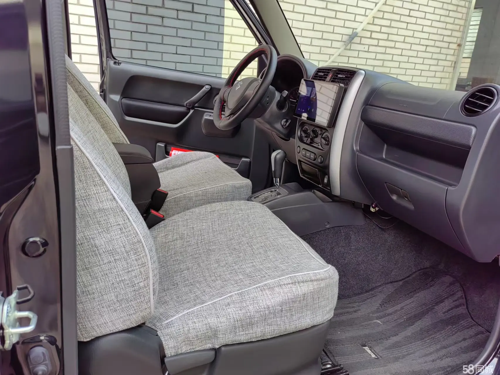 Suzuki Jimny (Imported) 2018 immagine di auto #10