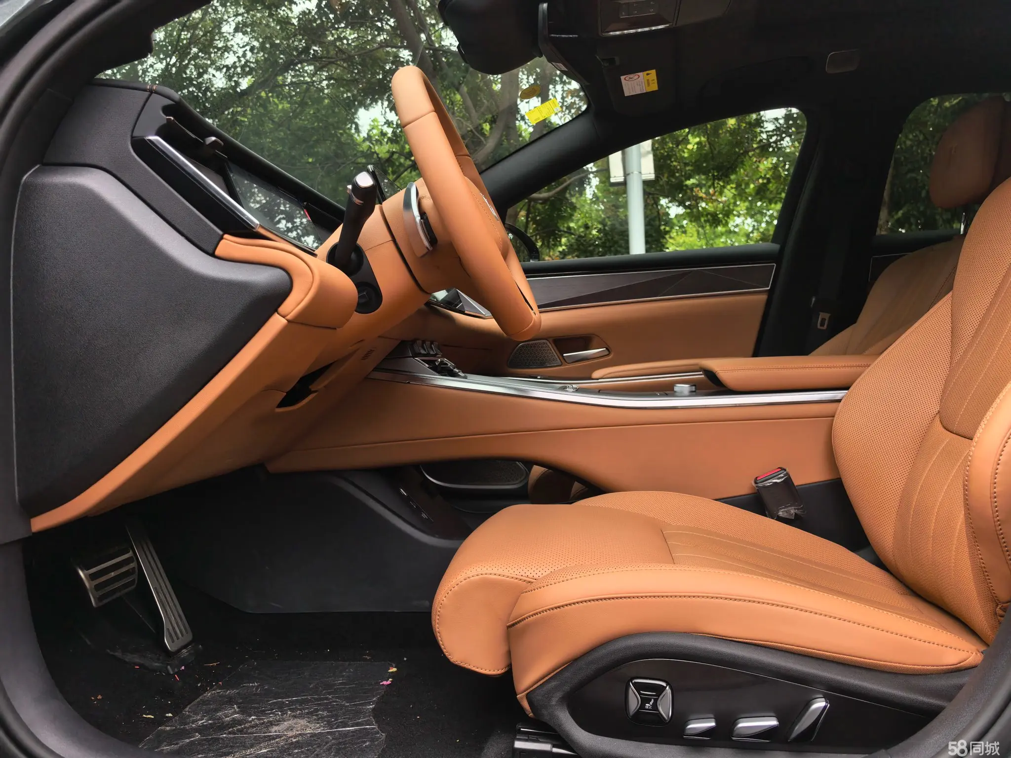 BYD HanL 2025 car image #10