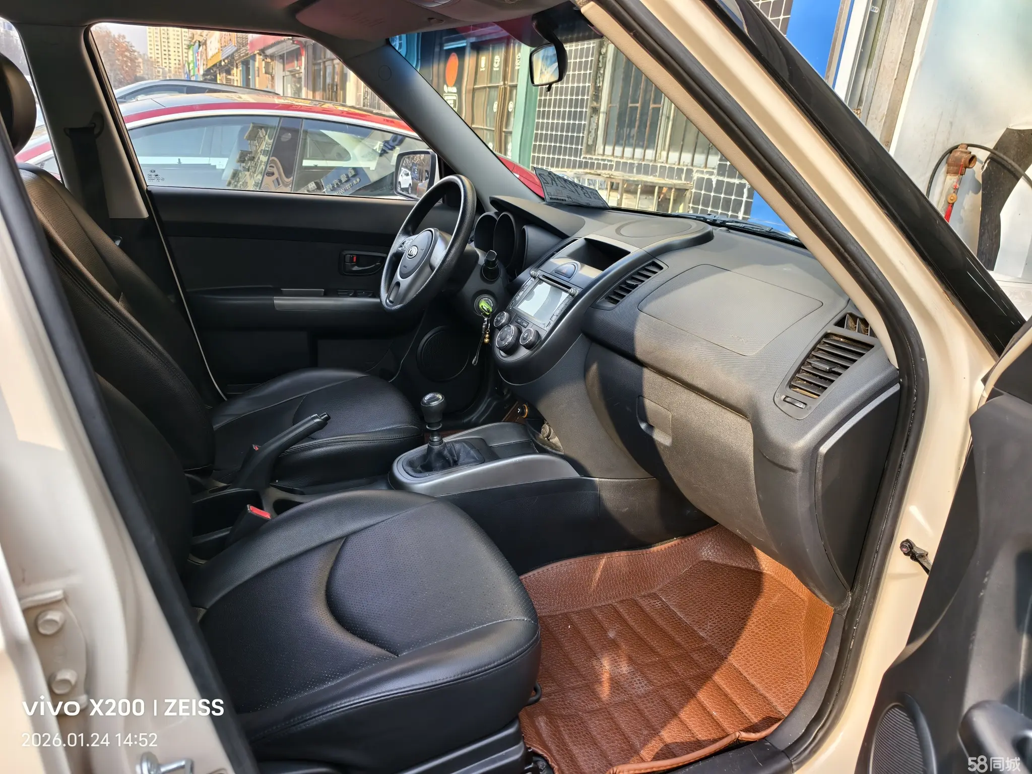 起亚 秀尔 2015 汽车图片 #10