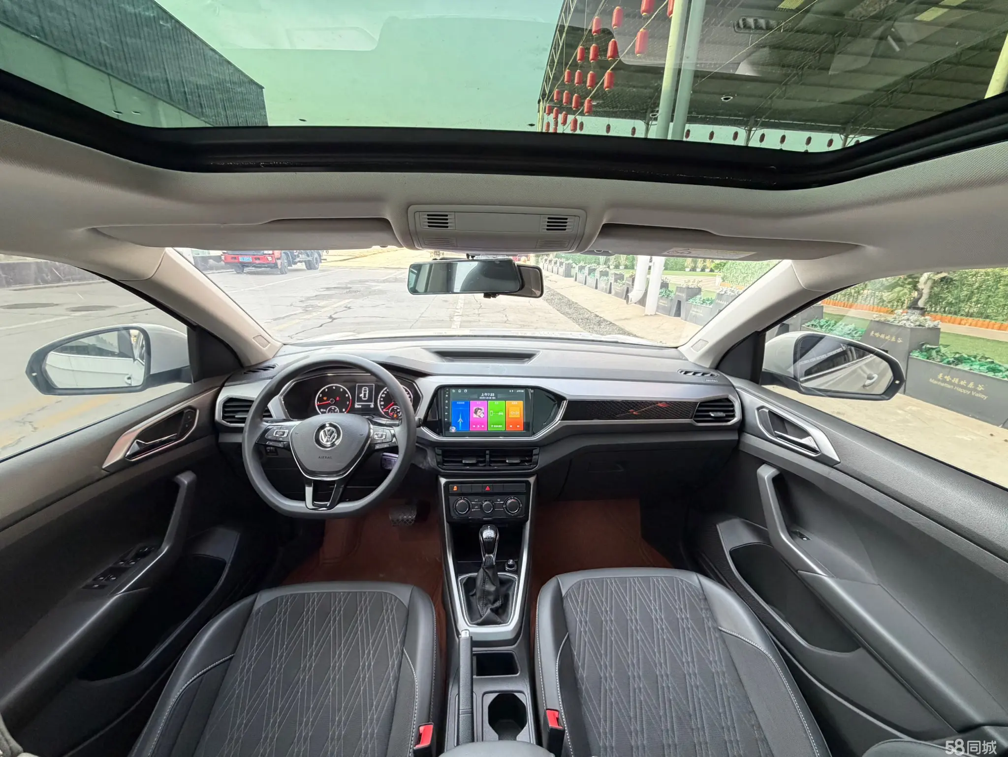 Volkswagen T-Cross 2020 #10 Volkswagen T-Cross 2020 car image #10