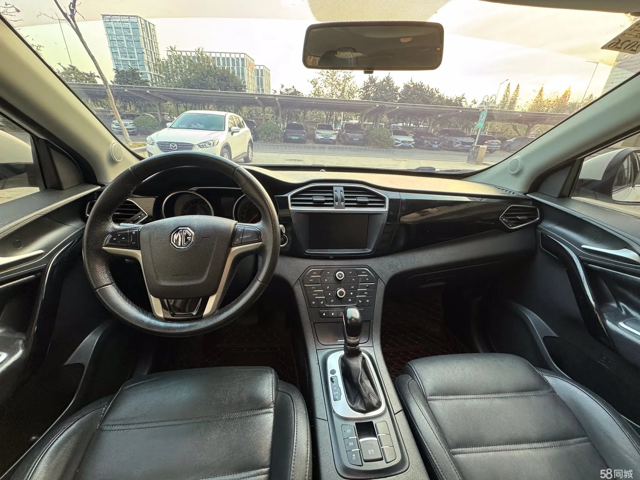 MG GS 2015 car image #10