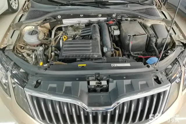 Skoda Octavia 2019 car image #10