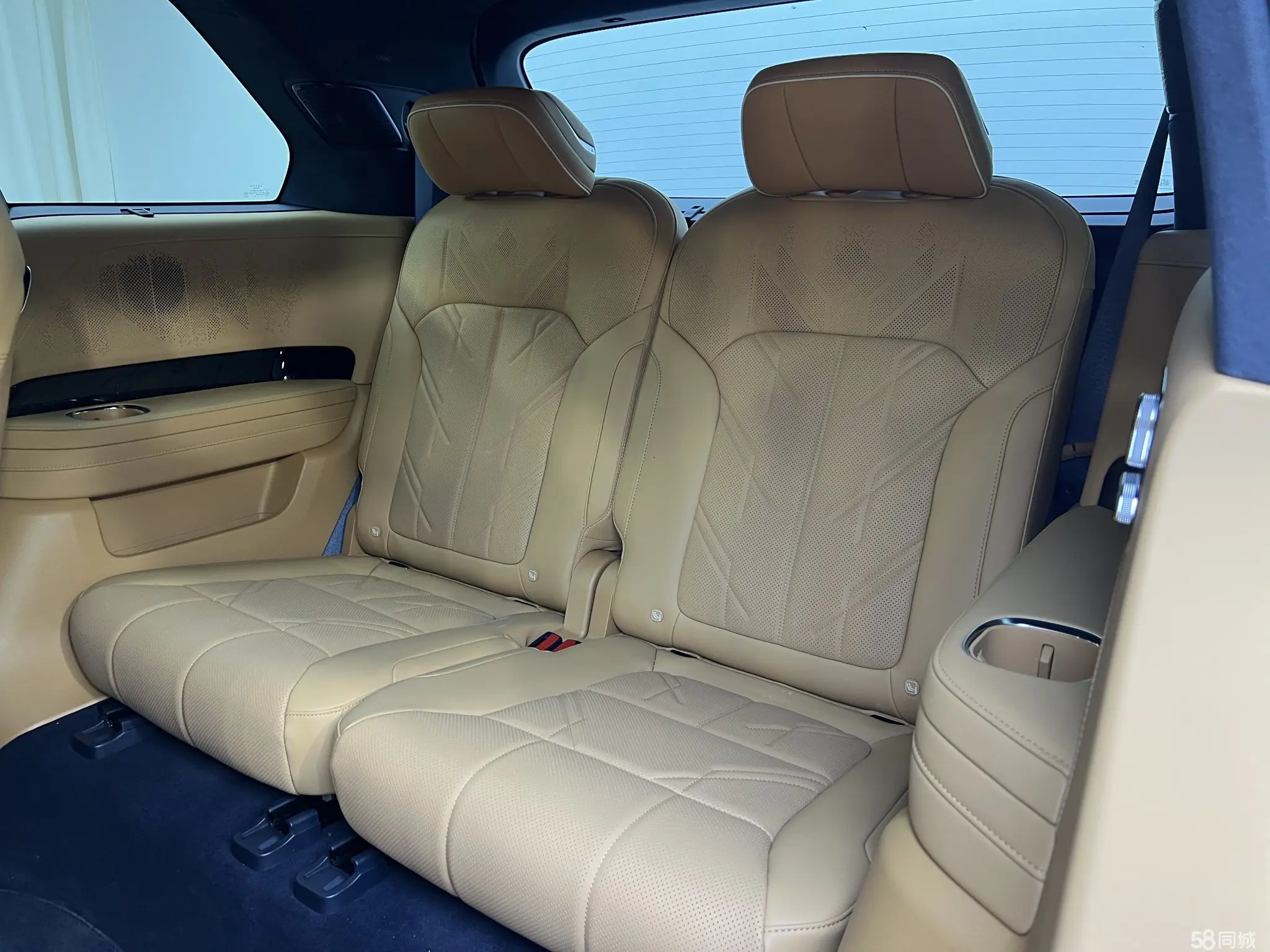 极氪 极氪9X 2025 汽车图片 #10