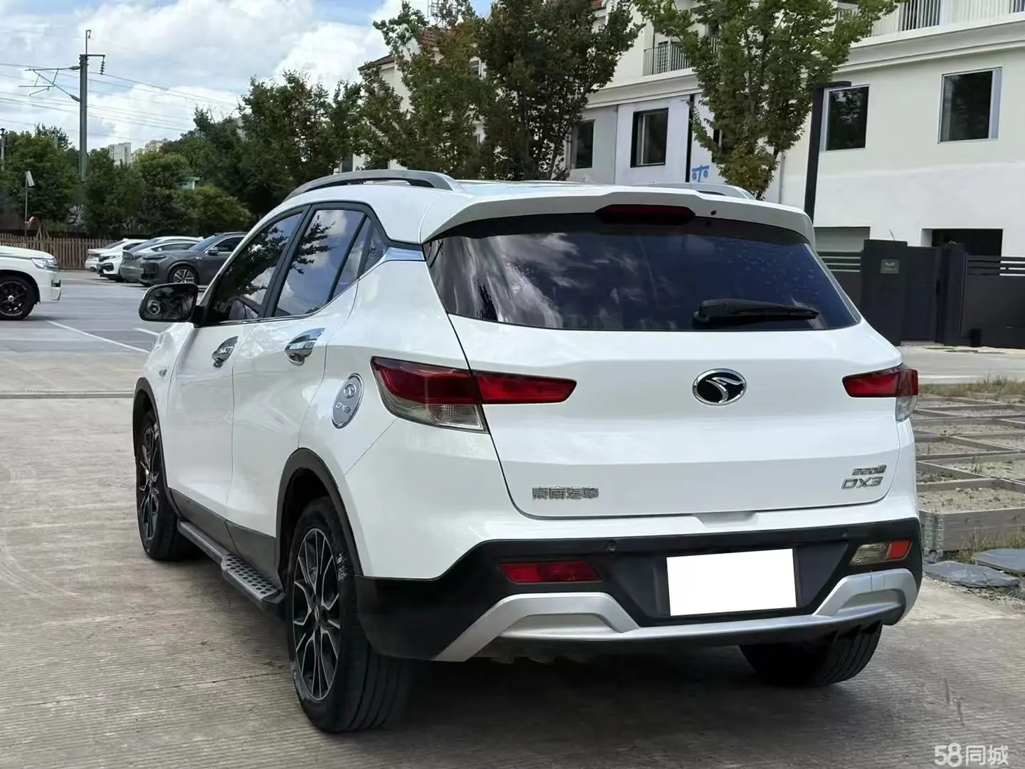 东南 东南DX7 2017 汽车图片 #10