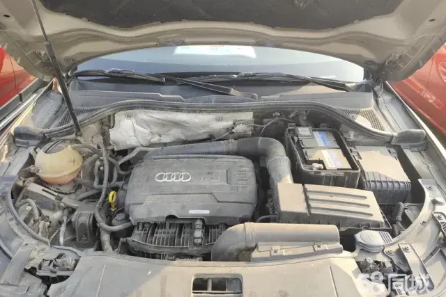 Audi Q3 2017 car image #10