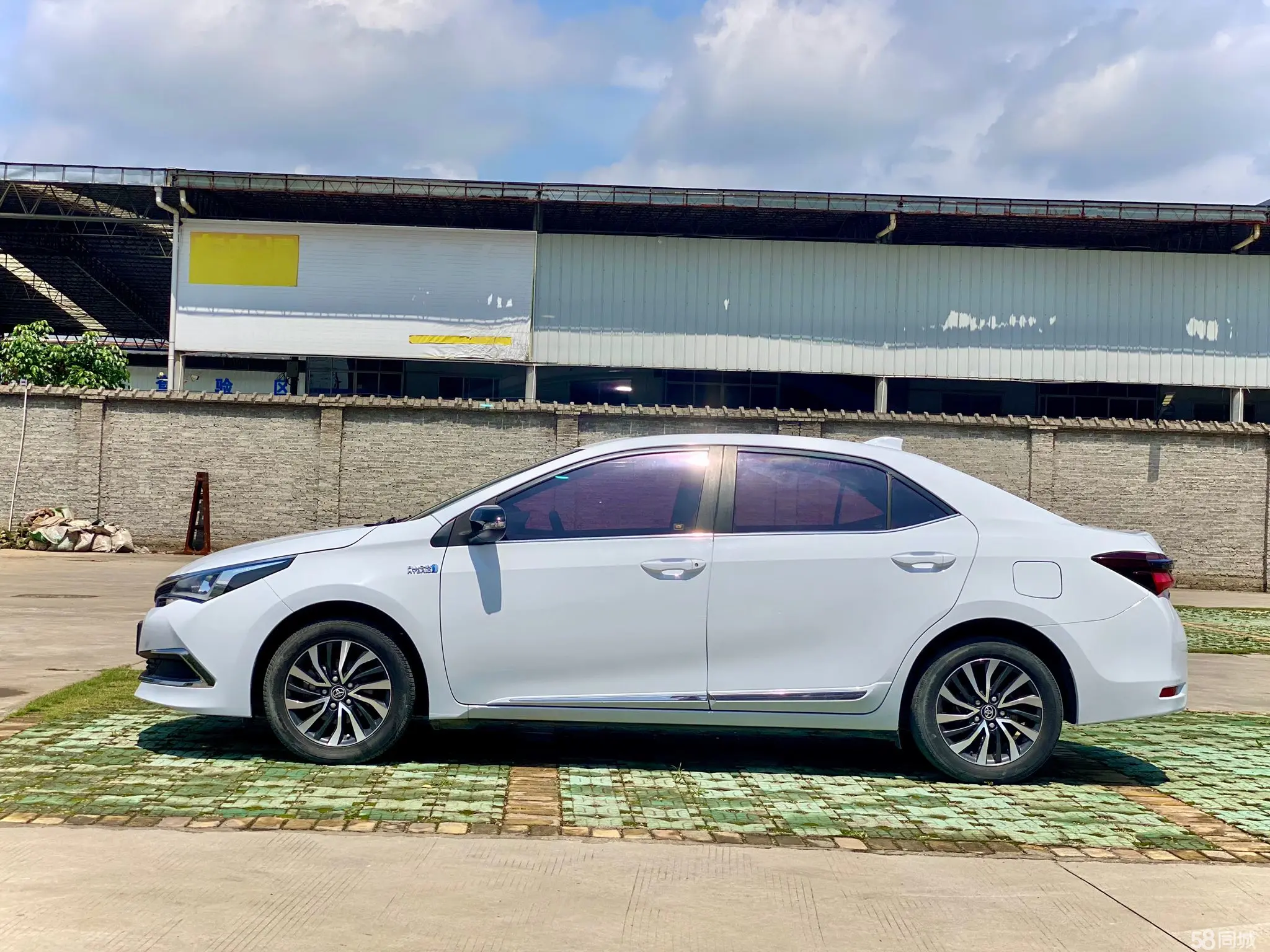 Toyota Corolla Hybird E+ 2019 car image #10