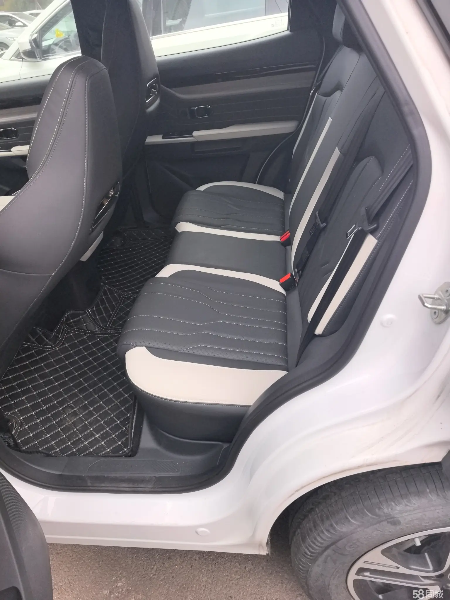 Jetour L6 2024 #10 Jetour L6 2024 car image #10