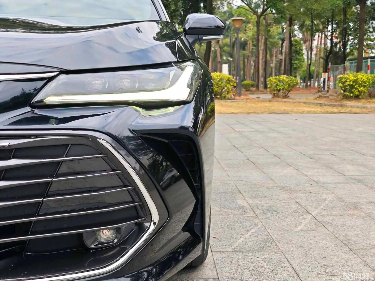 Toyota Avalon 2022 car image #10