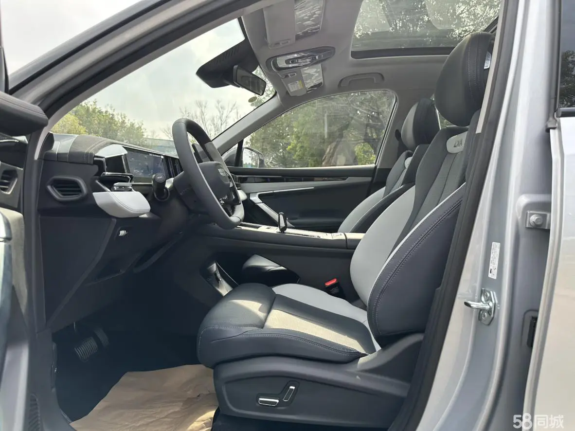 GEELY Boyue L 2026 car image #10
